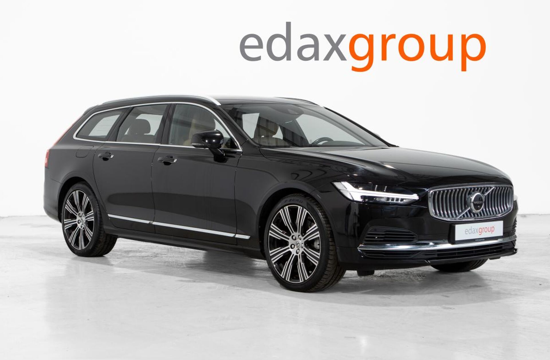 VOLVO V90 2.0 T8 PHEV Inscription Expression AWD