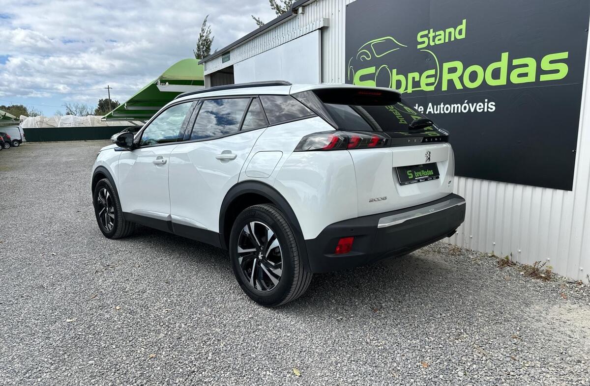 PEUGEOT 2008 1.2 PureTech Active