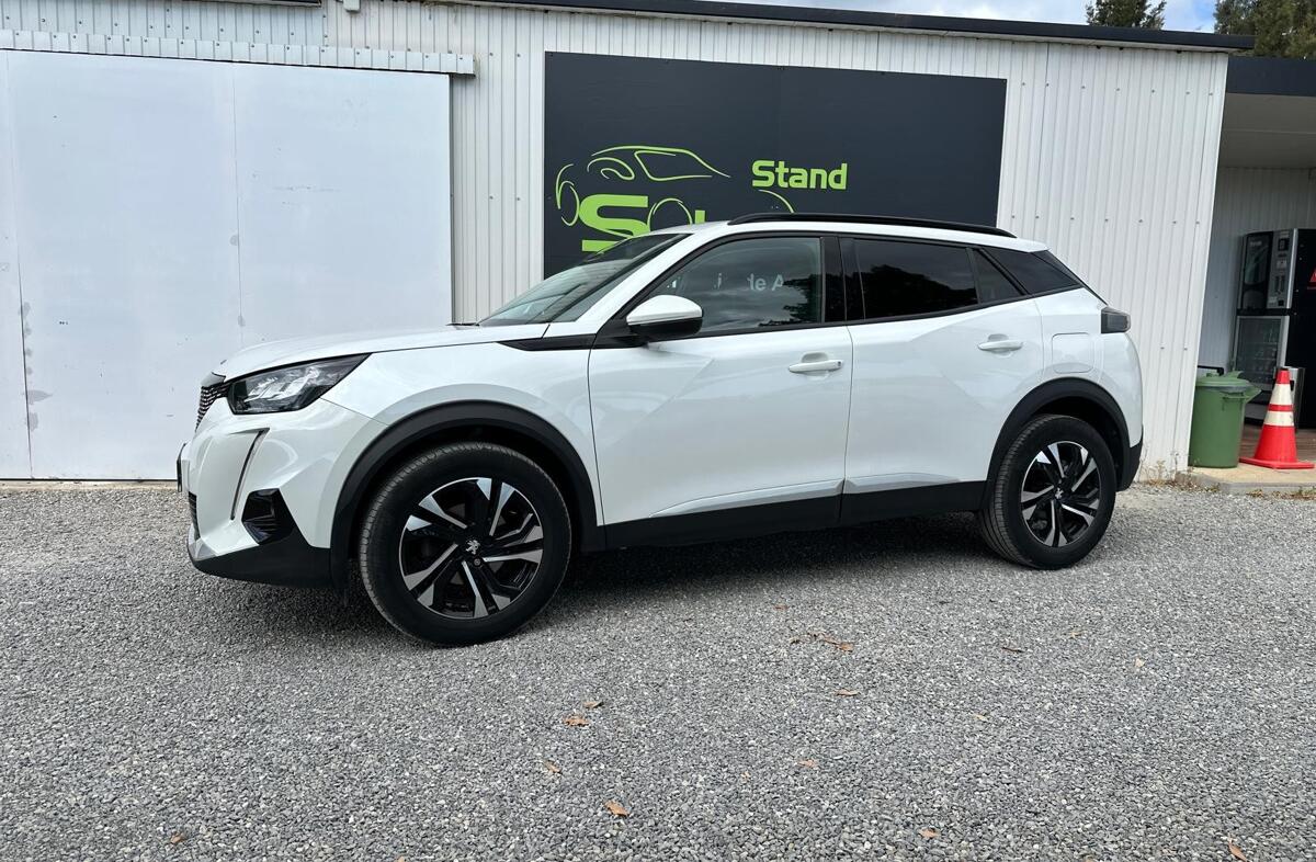 PEUGEOT 2008 1.2 PureTech Active