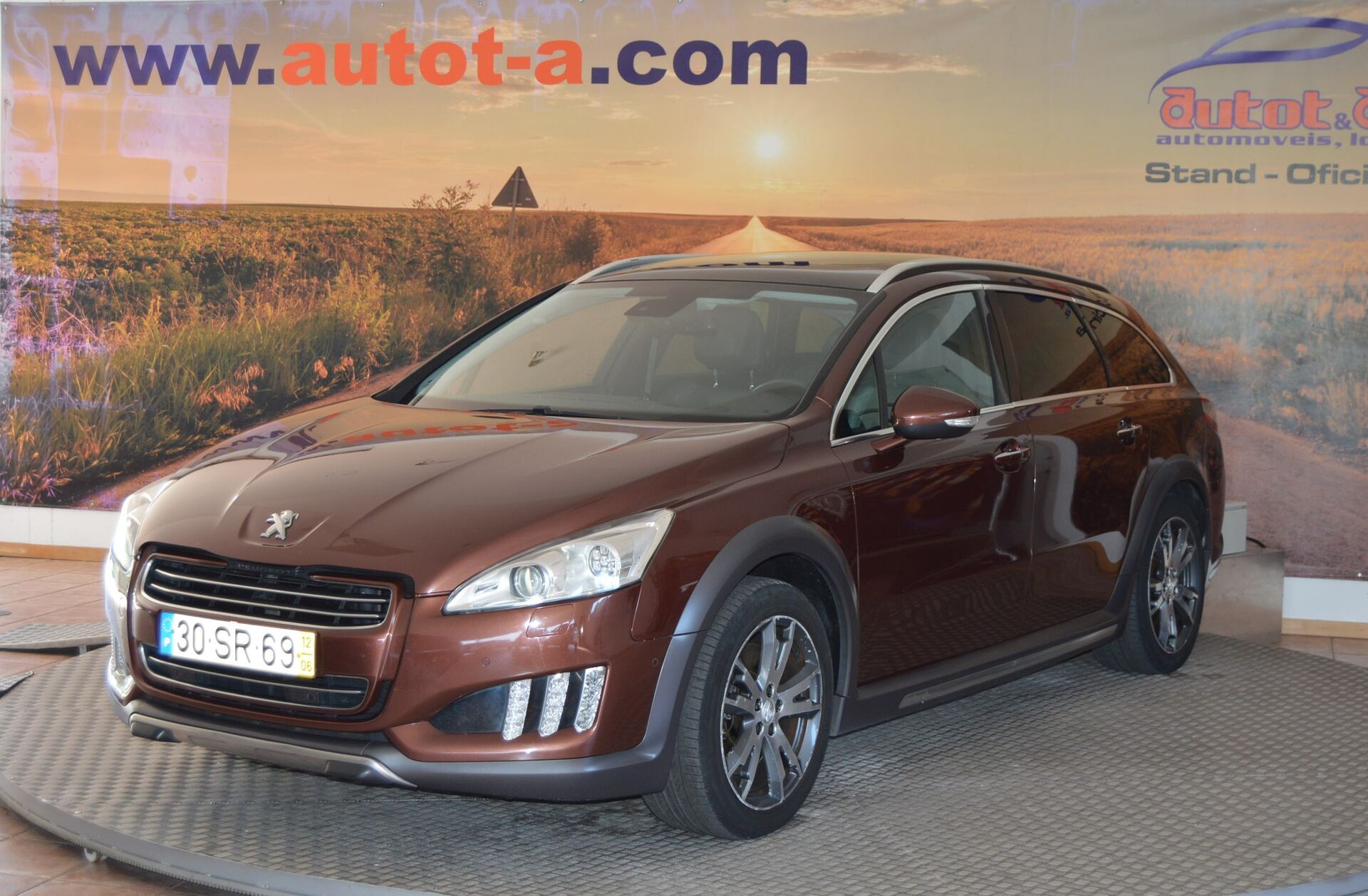 PEUGEOT 508 RXH 2.0 HDi Hybrid4 2-Tronic