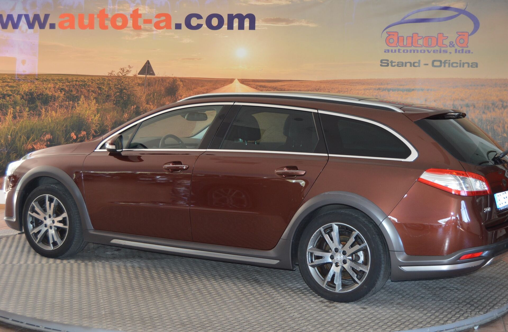 PEUGEOT 508 RXH 2.0 HDi Hybrid4 2-Tronic