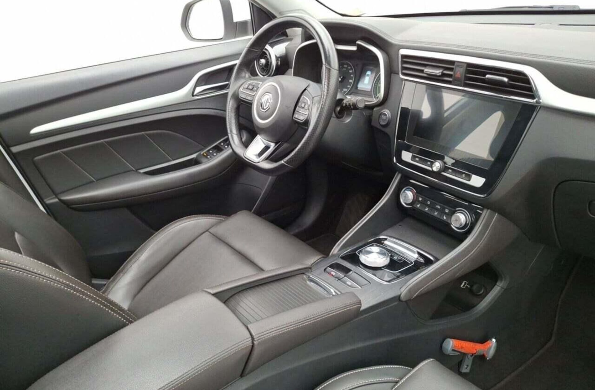 MG ZS 44.5 kWh Luxury