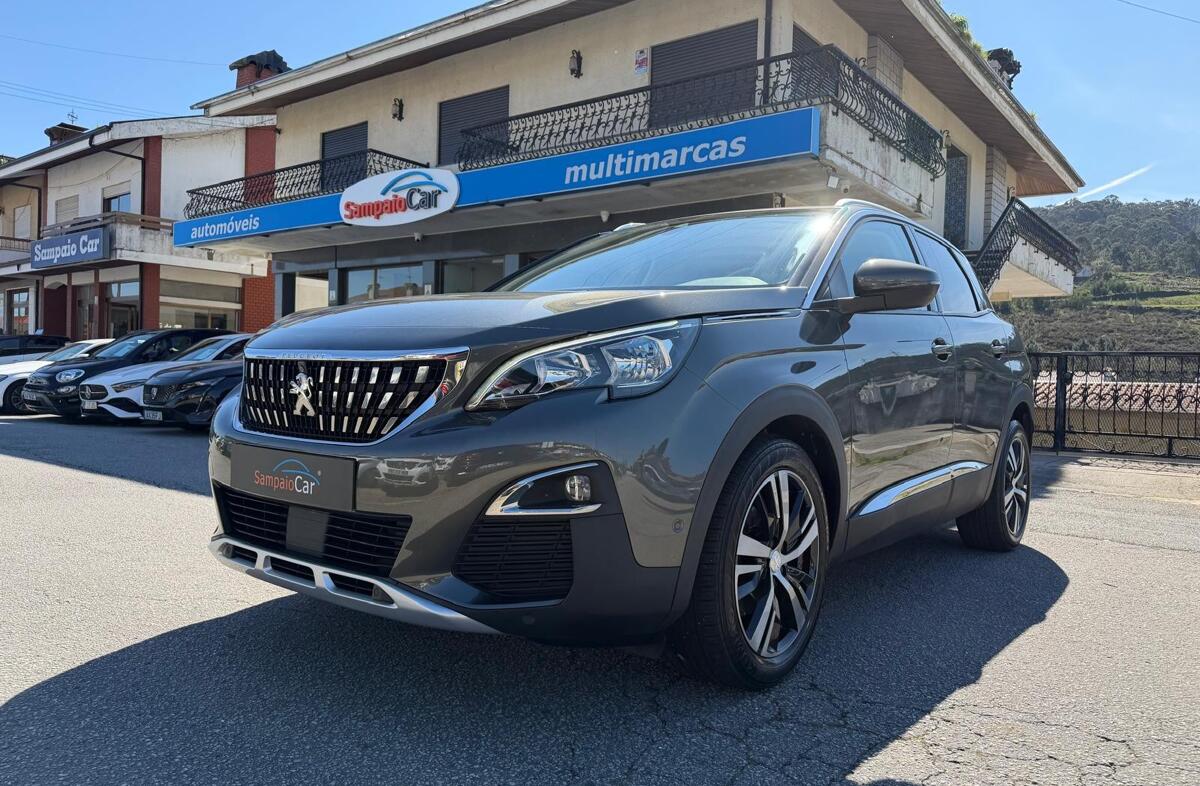 PEUGEOT 3008 1.5 BlueHDi Allure
