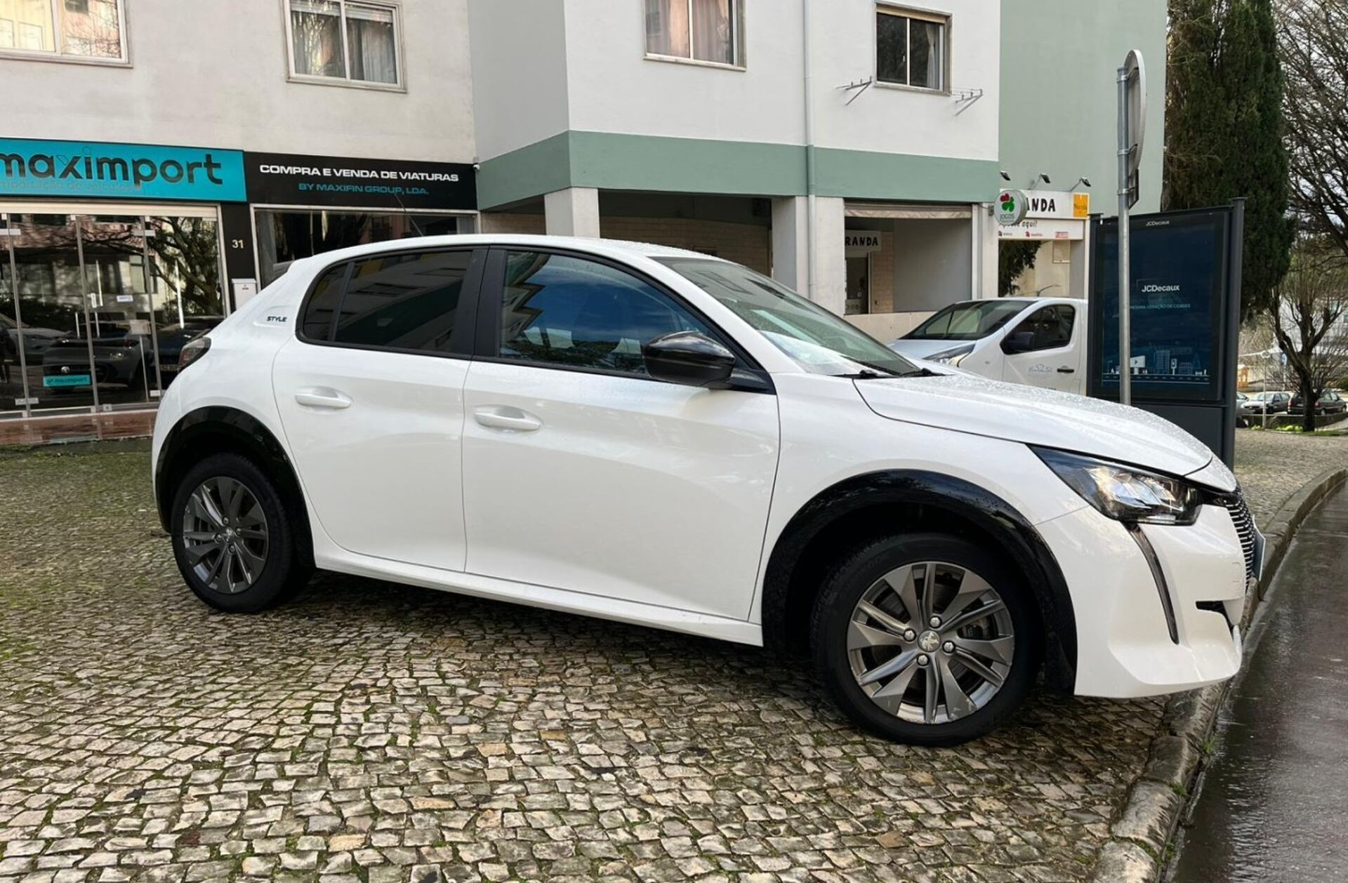 PEUGEOT 208 e- 51 kWh GT