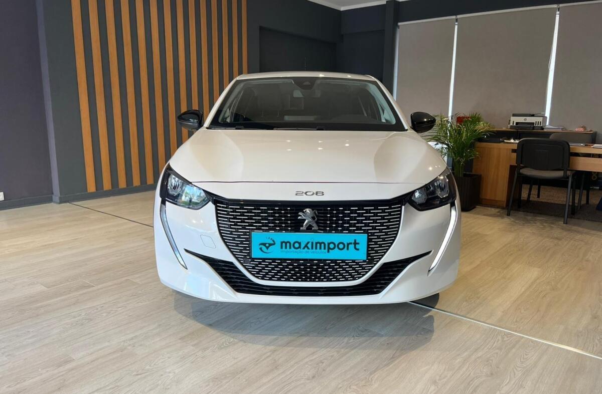 PEUGEOT 208 e- 51 kWh GT