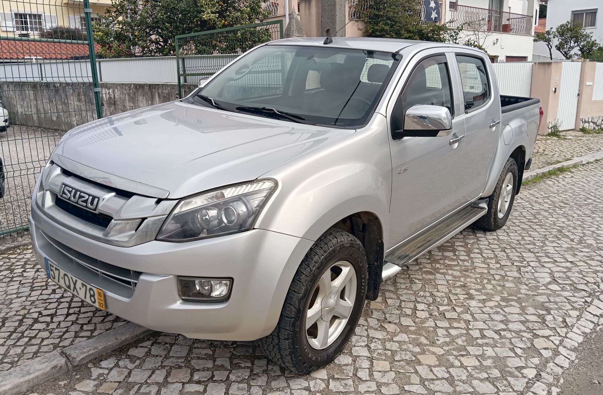 ISUZU D-Max 2.5 DTi CD 4WD LS