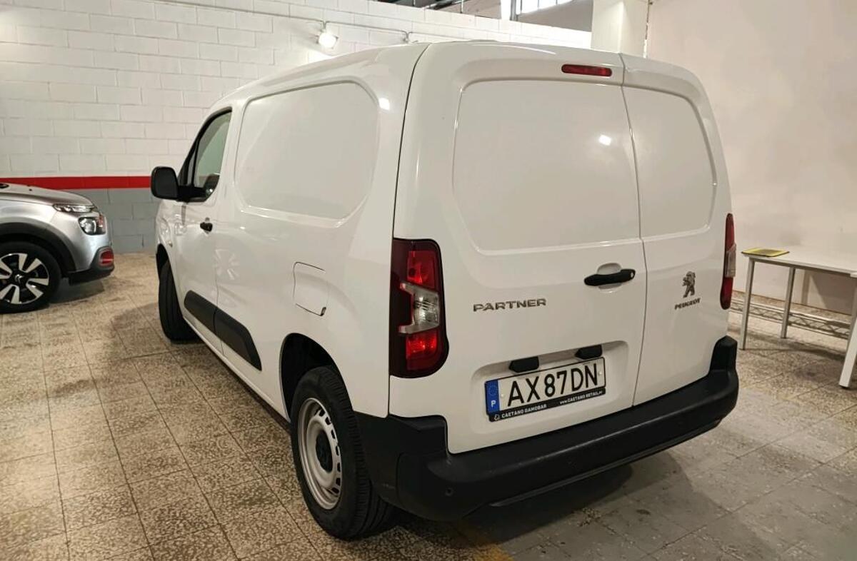 PEUGEOT Partner 1.5 BlueHDi Standard