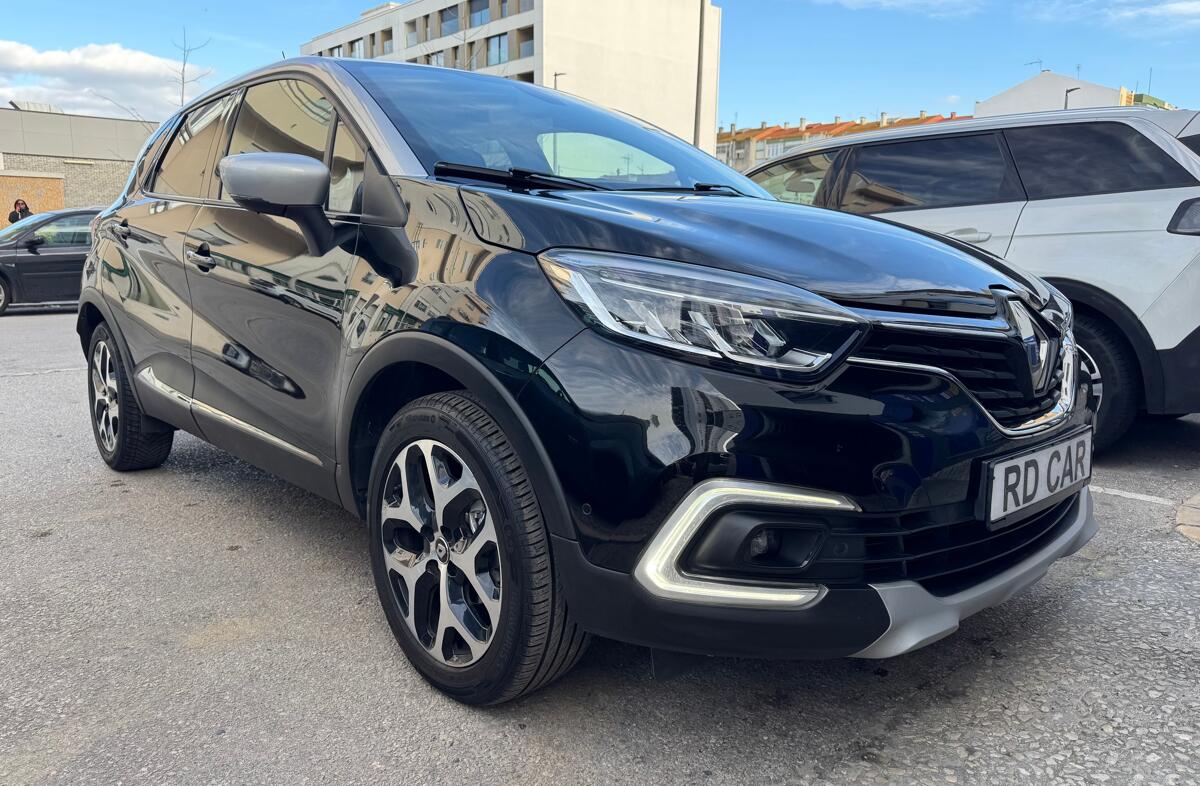 RENAULT Captur 0.9 TCe Exclusive