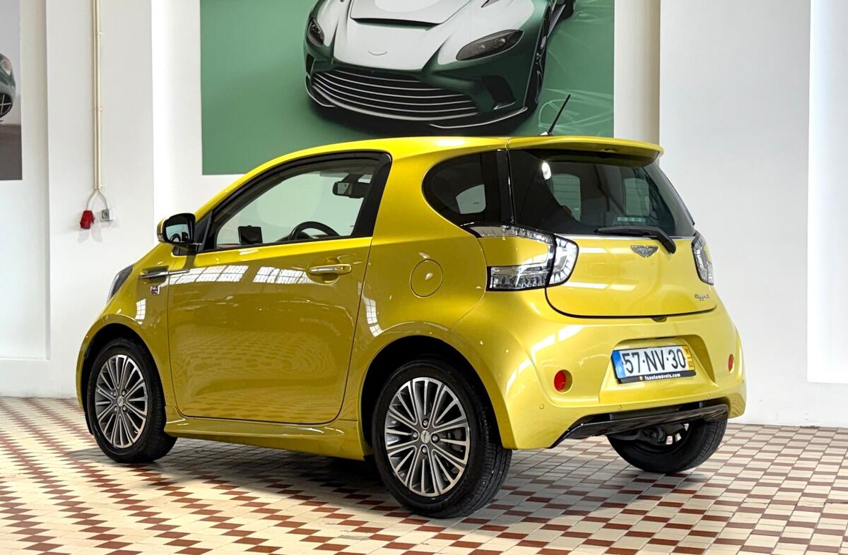ASTON MARTIN Cygnet Cygnet