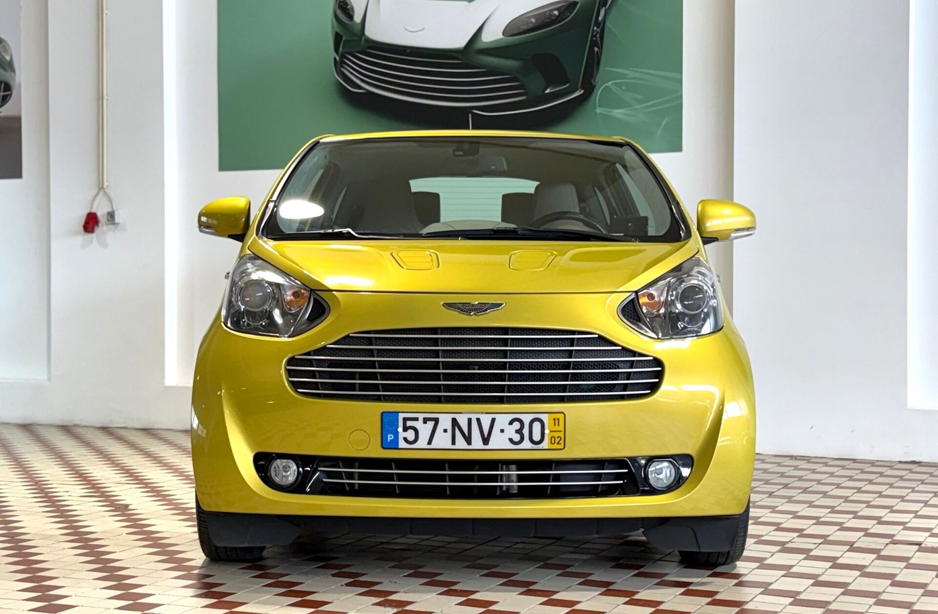 ASTON MARTIN Cygnet Cygnet
