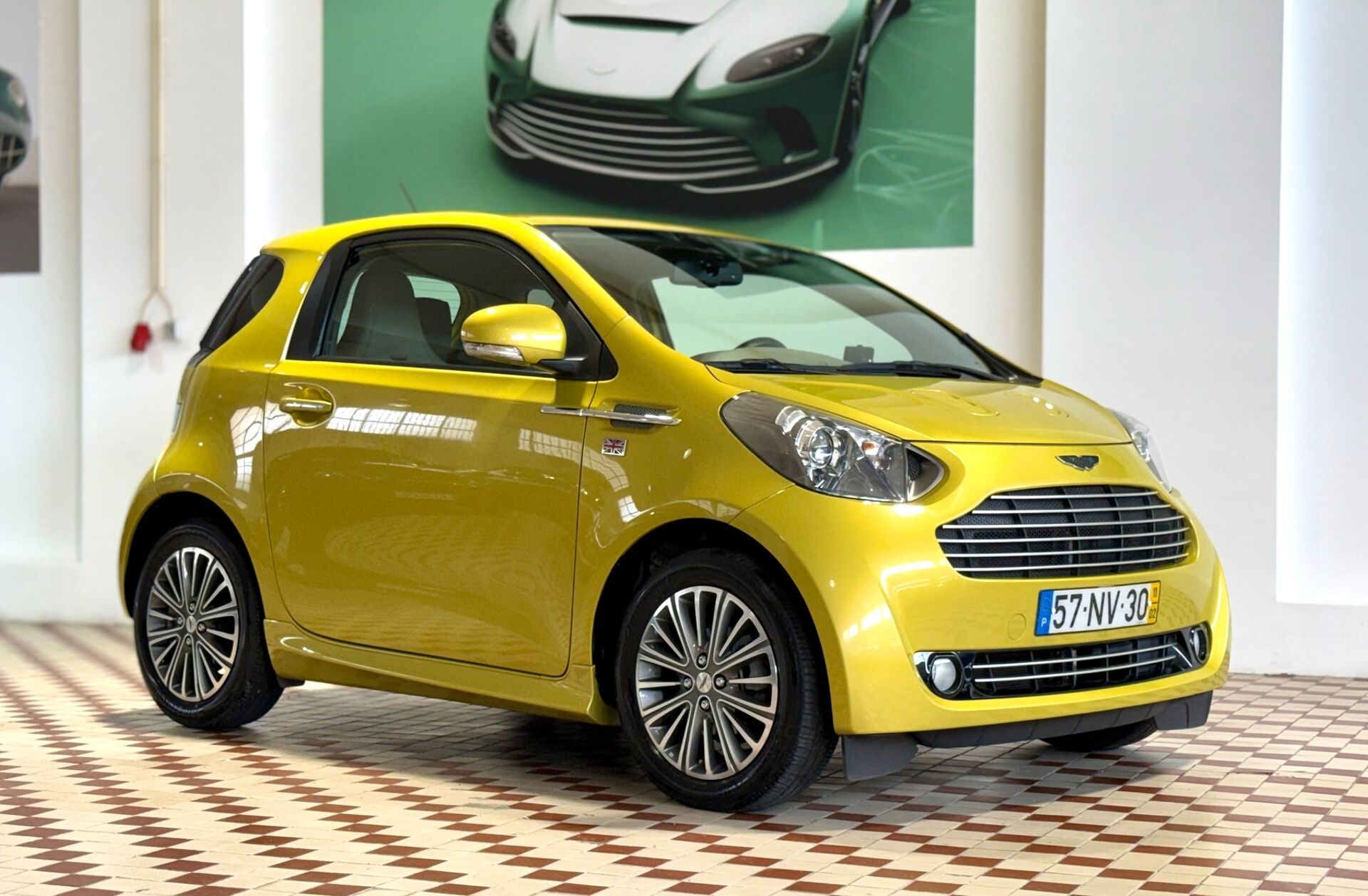 ASTON MARTIN Cygnet Cygnet