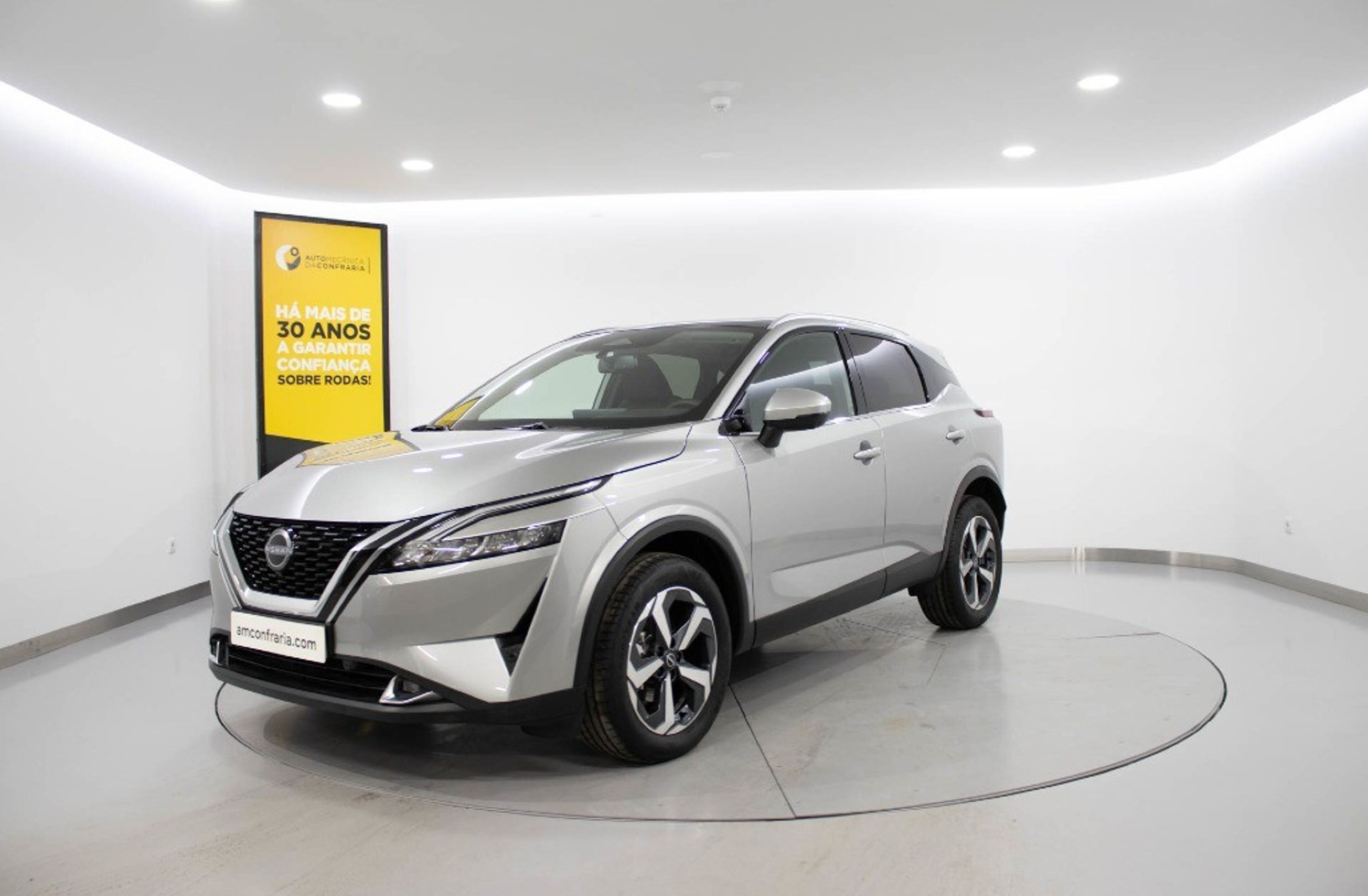 NISSAN Qashqai 1.3 DIG-T N-Connecta LED+TT