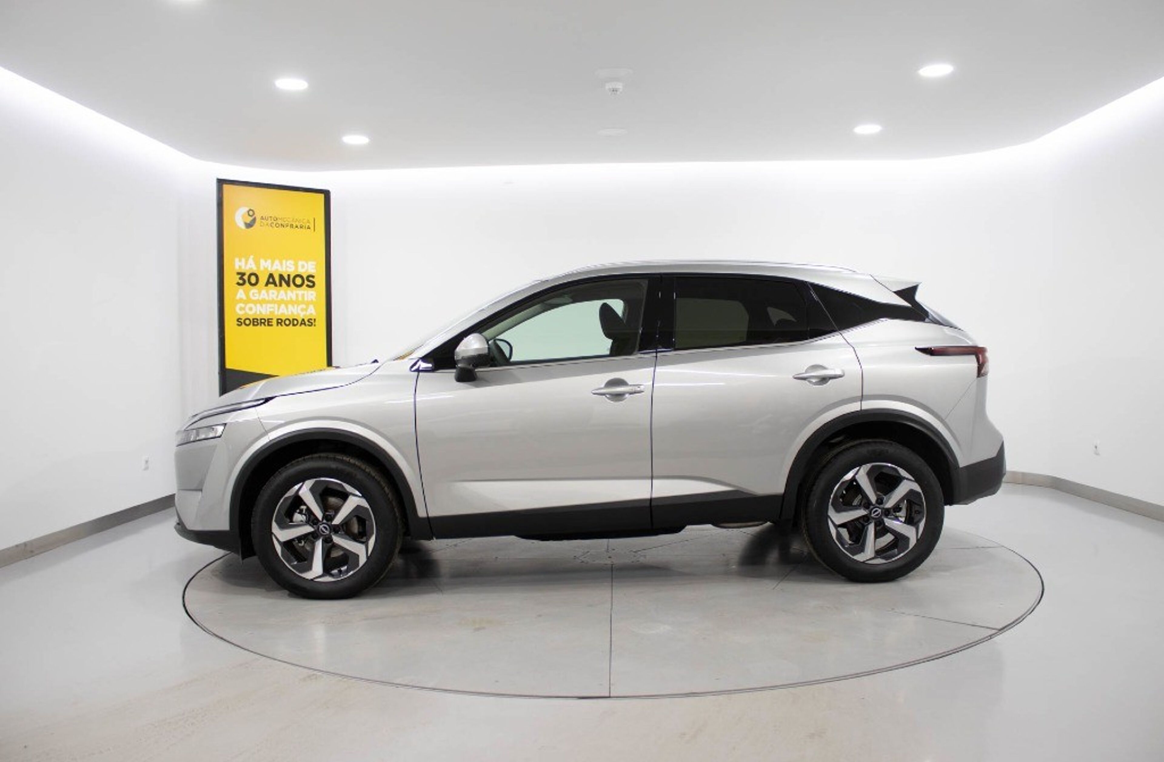 NISSAN Qashqai 1.3 DIG-T N-Connecta LED+TT
