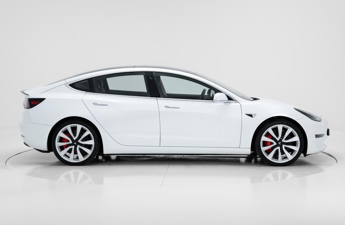 TESLA Model 3 Performance Dual Motor AWD