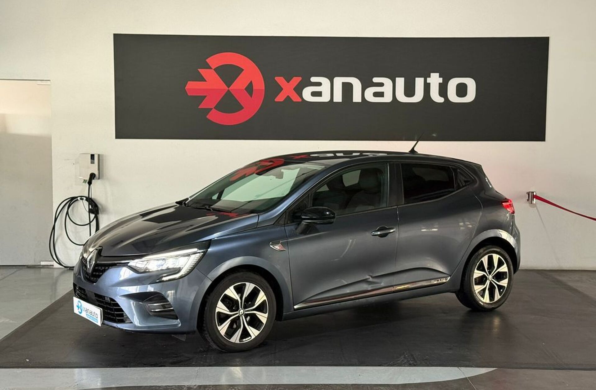 RENAULT Clio 1.0 TCe Limited Bi-Fuel