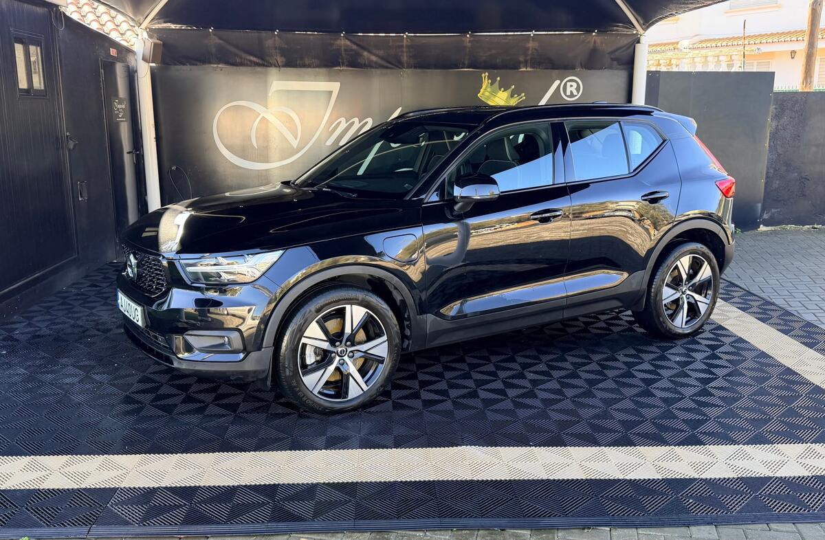VOLVO XC40 1.5 T4 PHEV R-Design