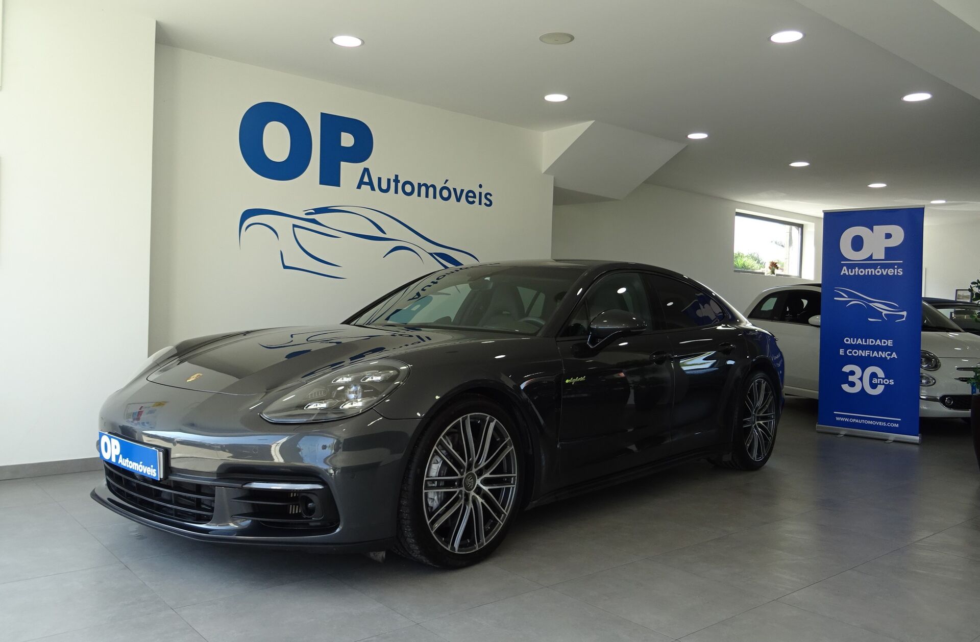 PORSCHE Panamera 4 E-Hybrid Executive