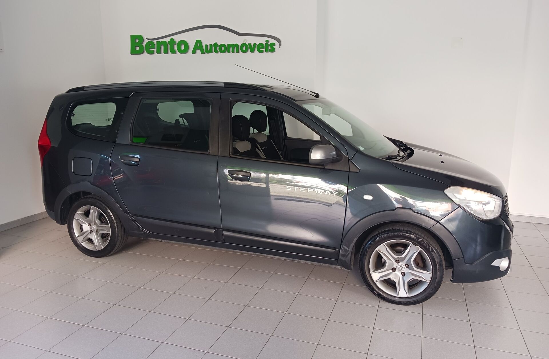 DACIA Lodgy 1.5 dCi Stepway 7L