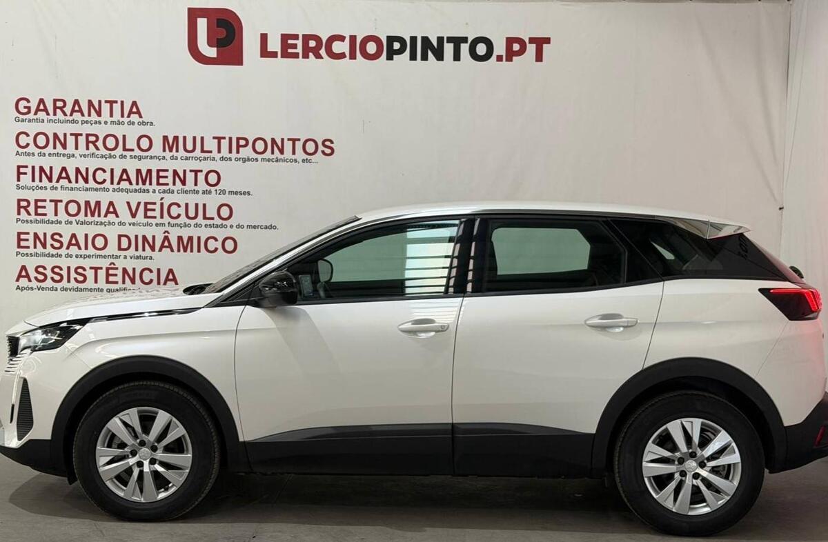 PEUGEOT 3008 1.2 PureTech Active Pack