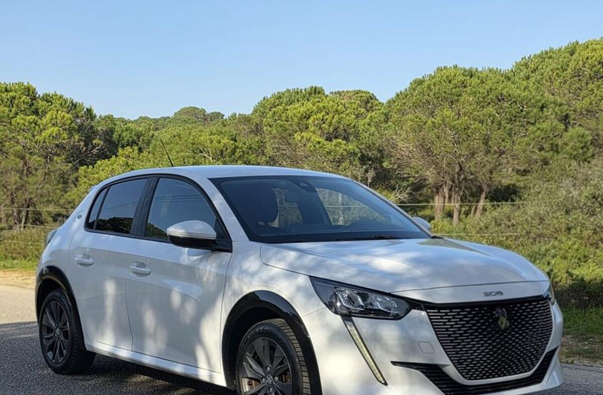 PEUGEOT 208 e- 50 kWh Active Pack