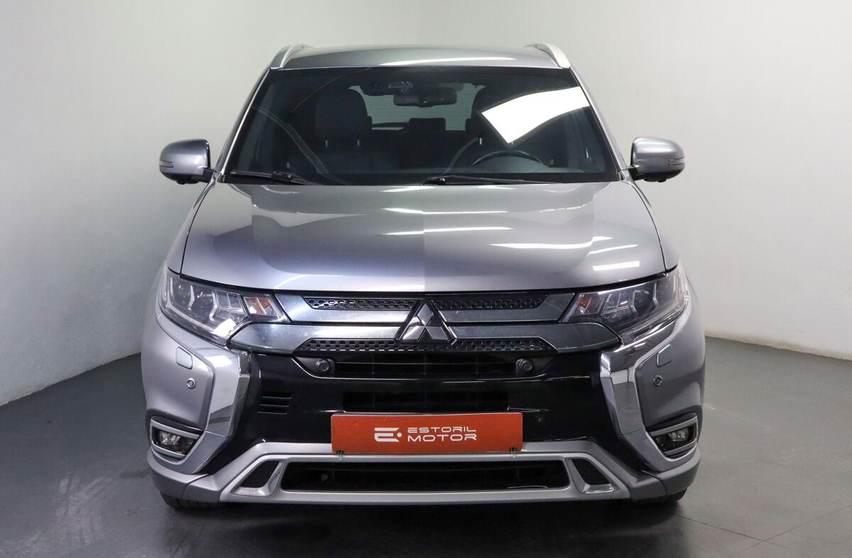 MITSUBISHI Outlander 2.4 PHEV Instyle
