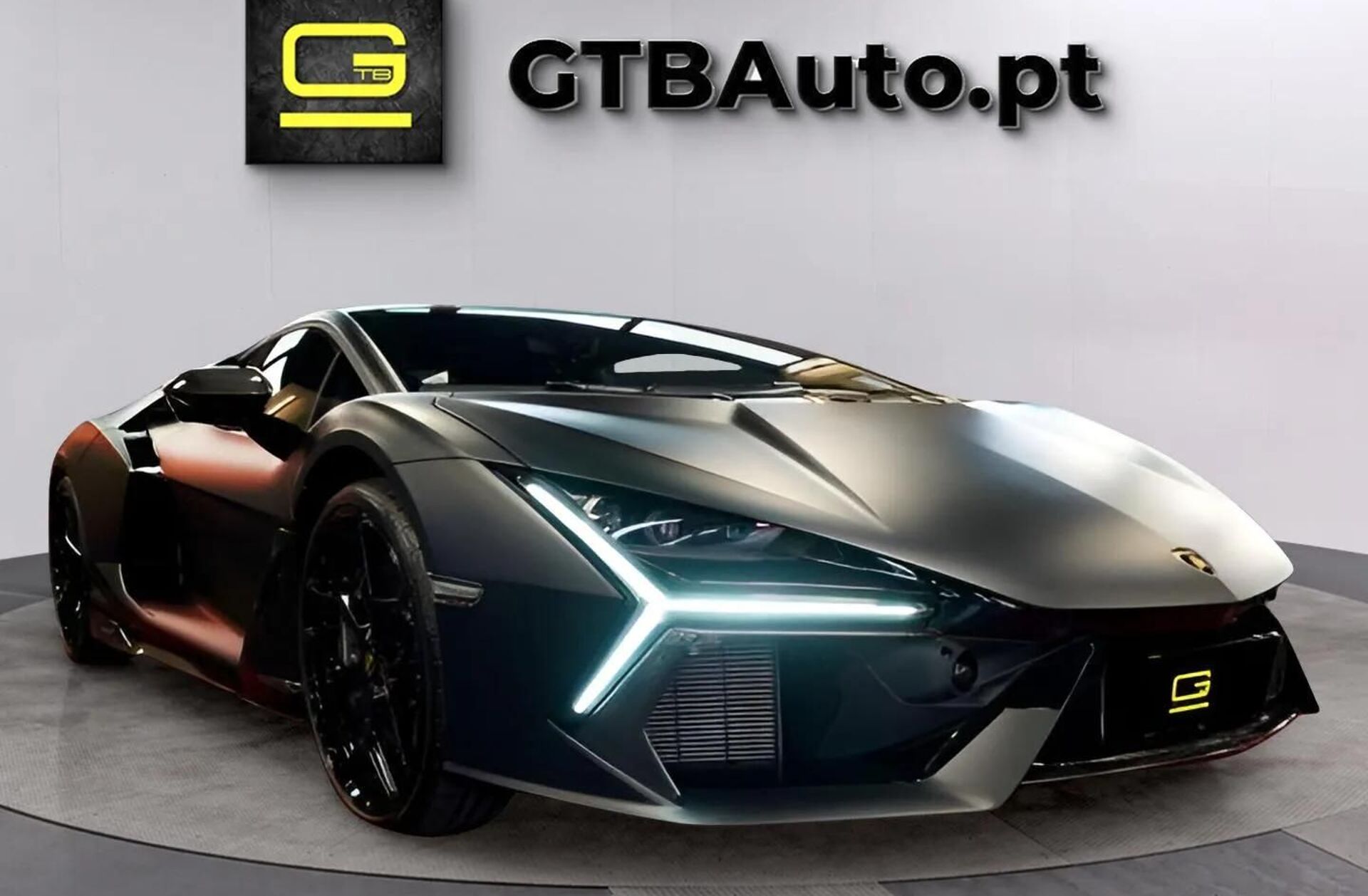 LAMBORGHINI Revuelto Revuelto