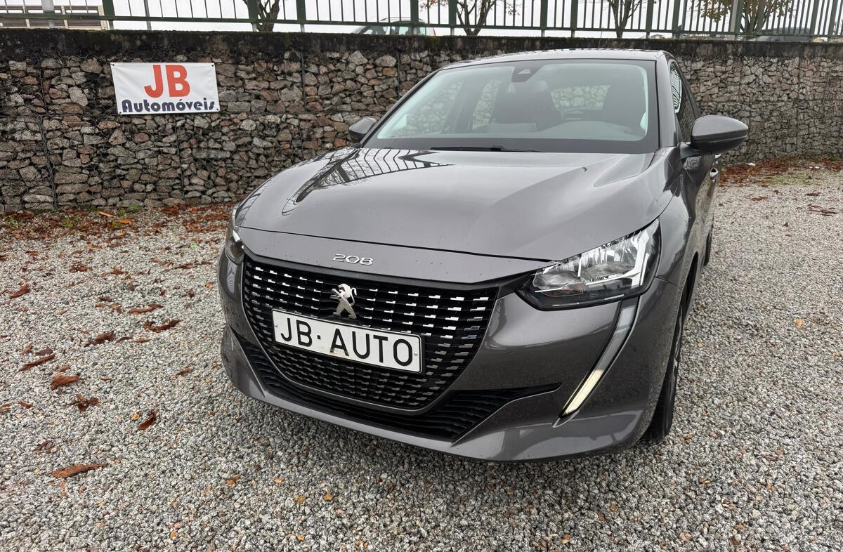 PEUGEOT 208 1.2 PureTech Allure