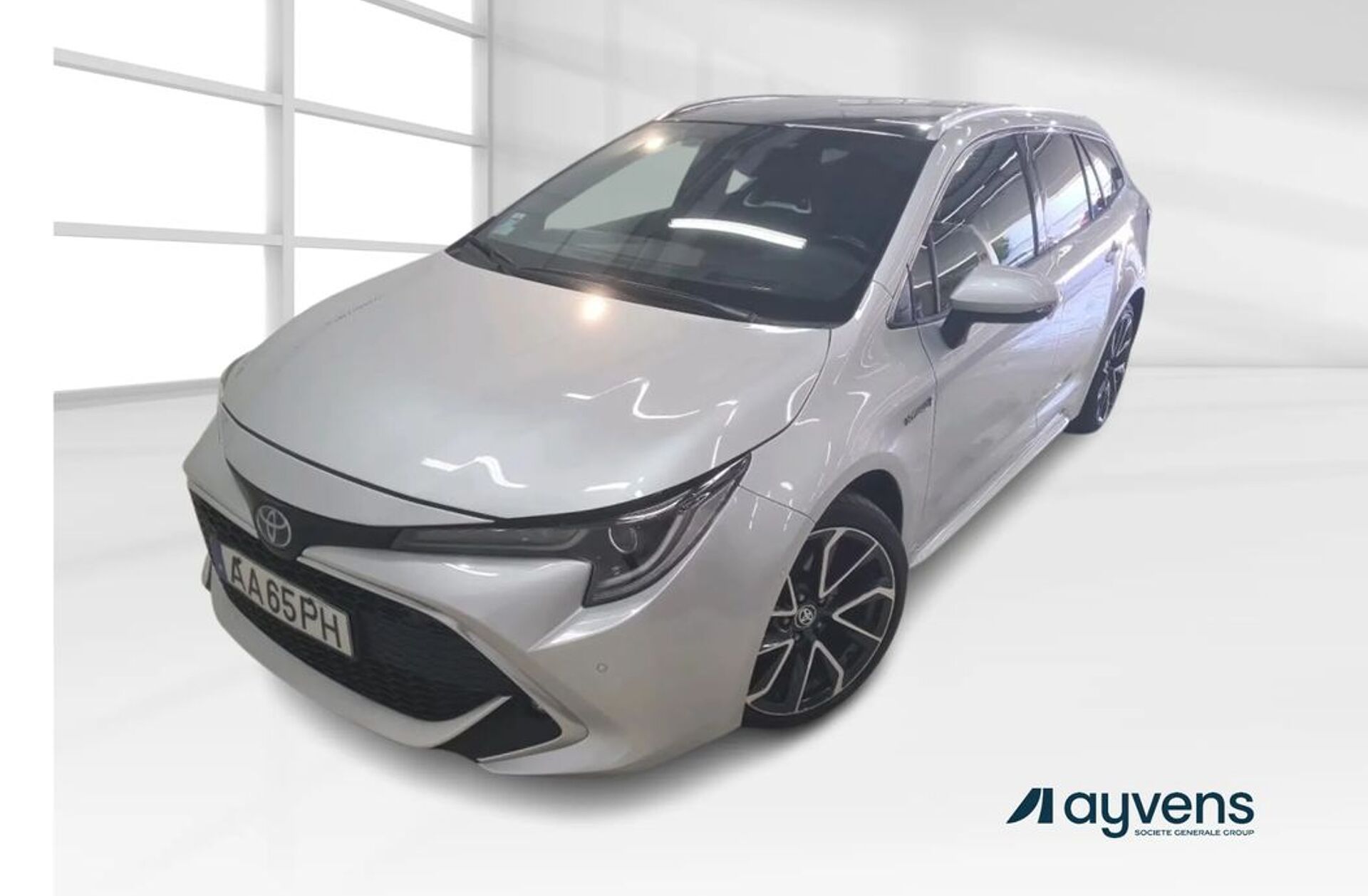 TOYOTA Corolla 2.0 Hybrid Luxury Black