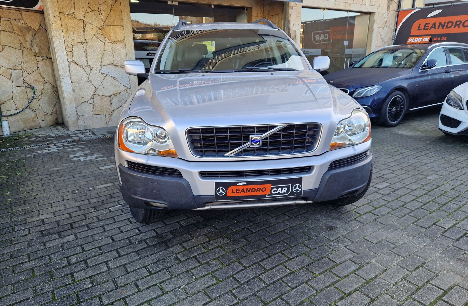 VOLVO XC90 2.4 D5 5L Nivel 2