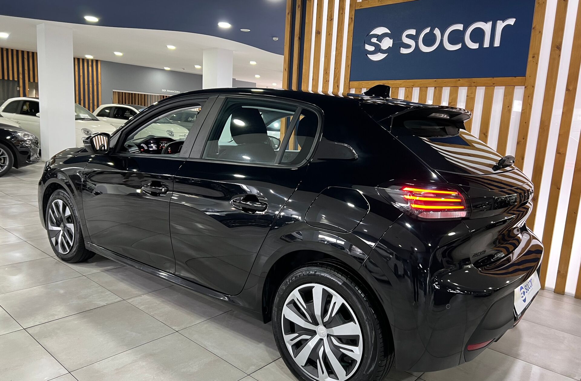 PEUGEOT 208 1.2 PureTech Active