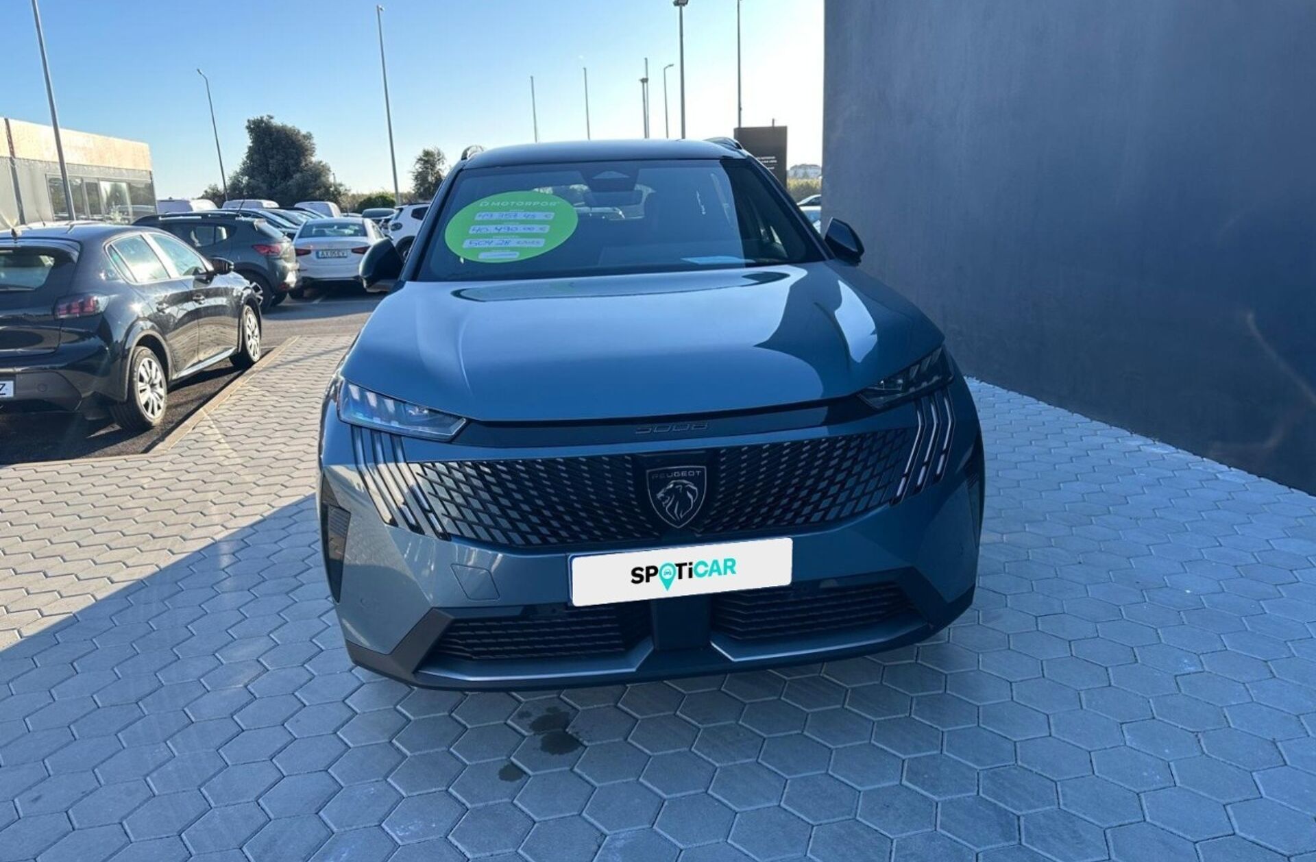 PEUGEOT 5008 1.2 Hybrid GT e-DCS6