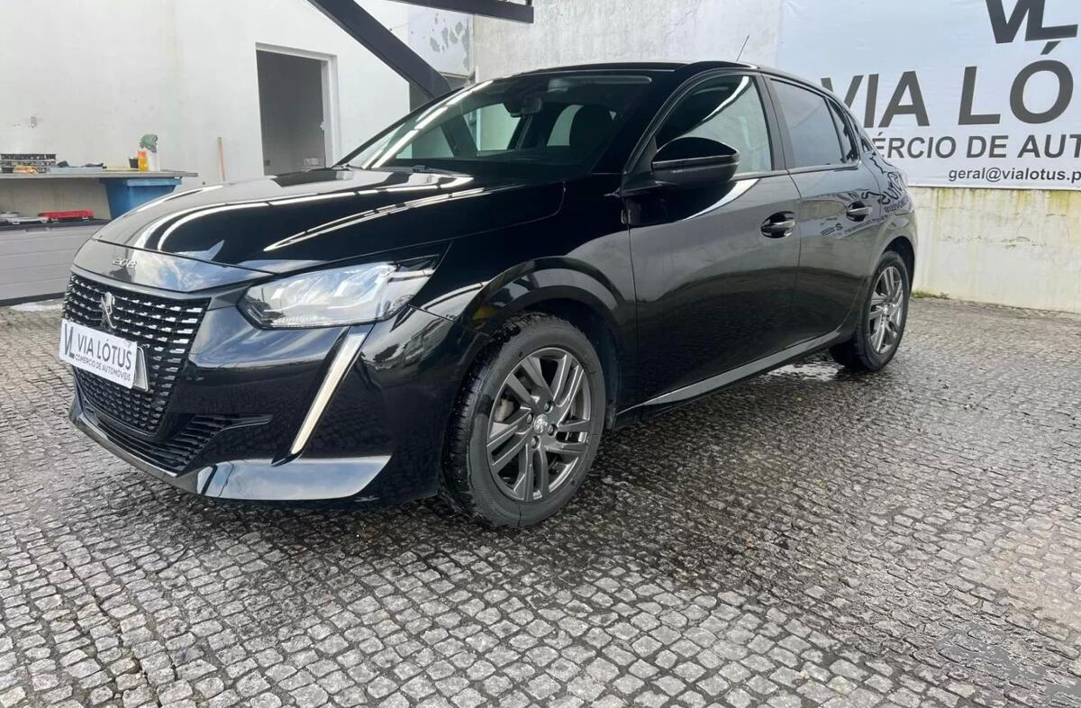 PEUGEOT 208 1.2 PureTech Active