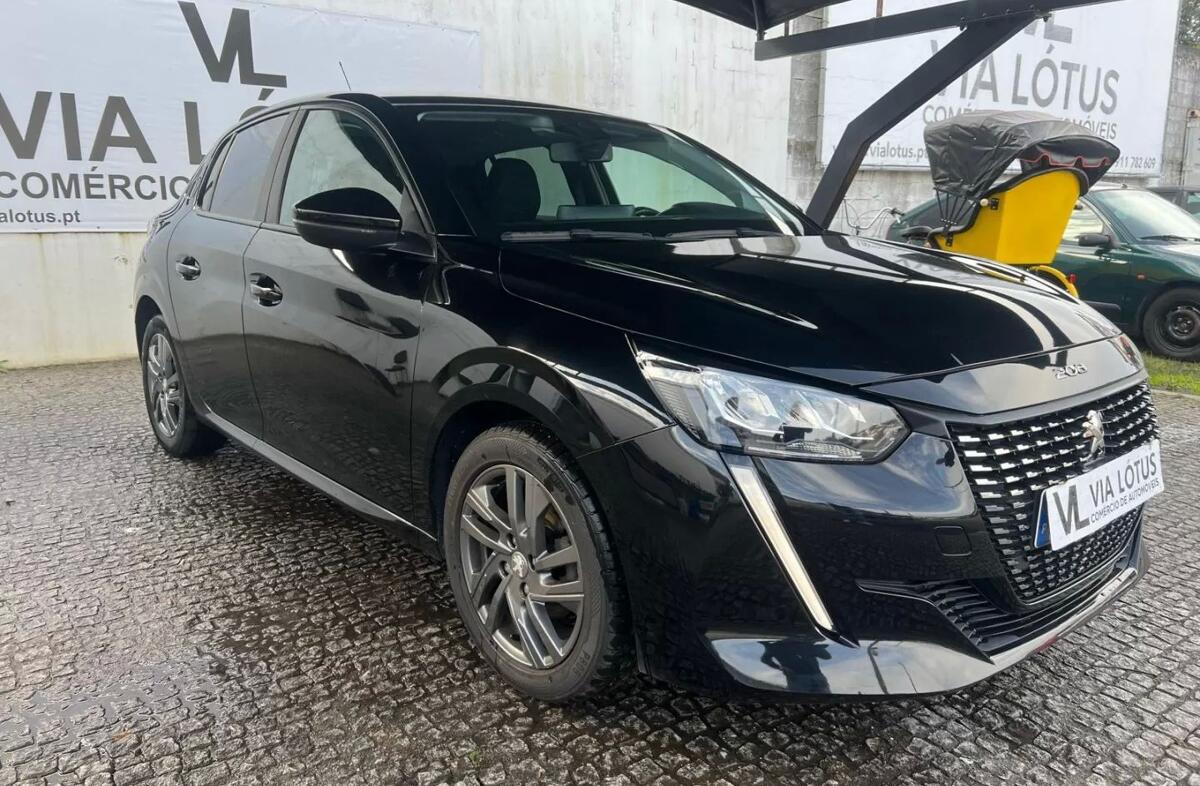PEUGEOT 208 1.2 PureTech Active