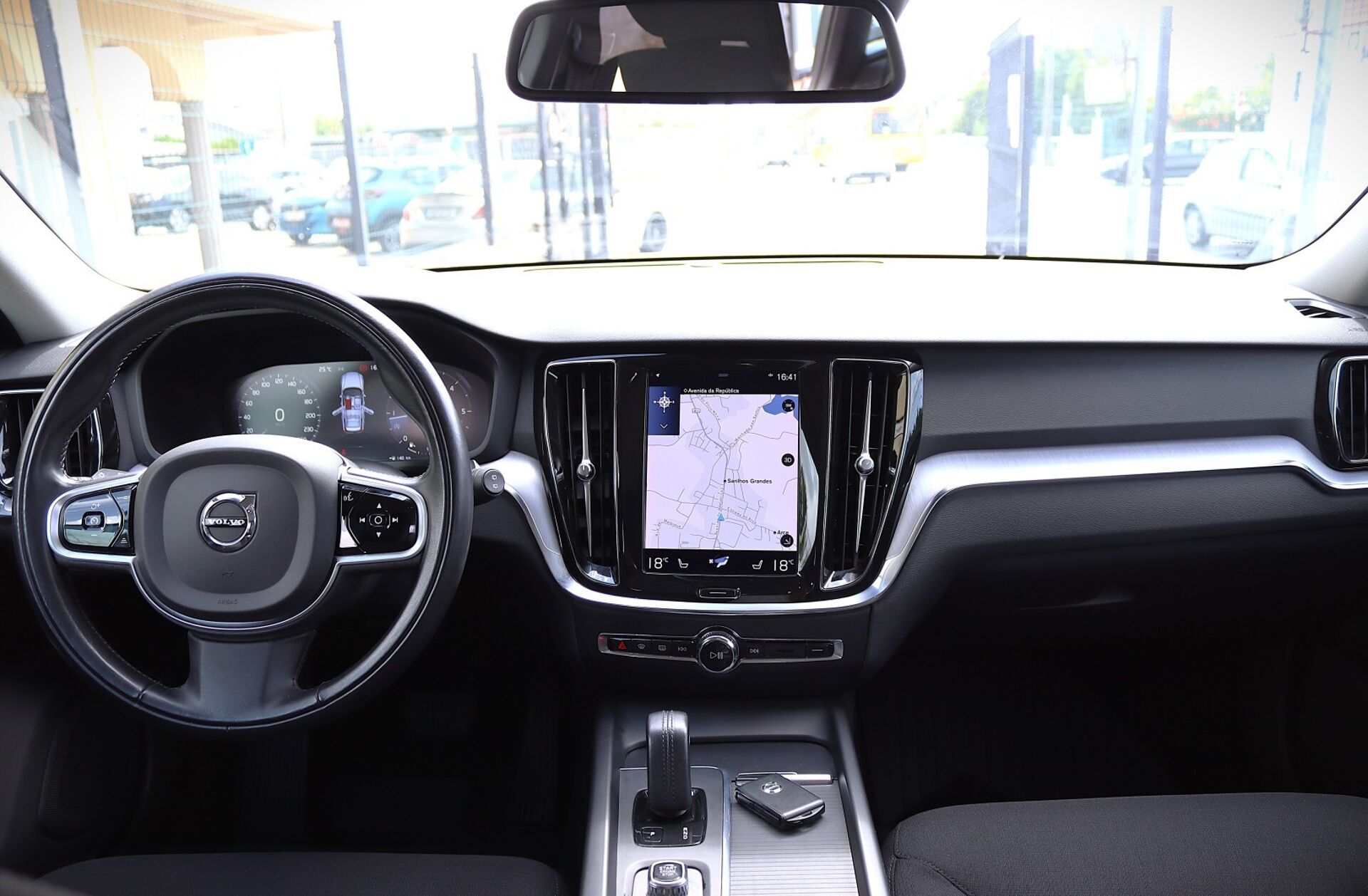 VOLVO V60 2.0 B4 Momentum Geartronic