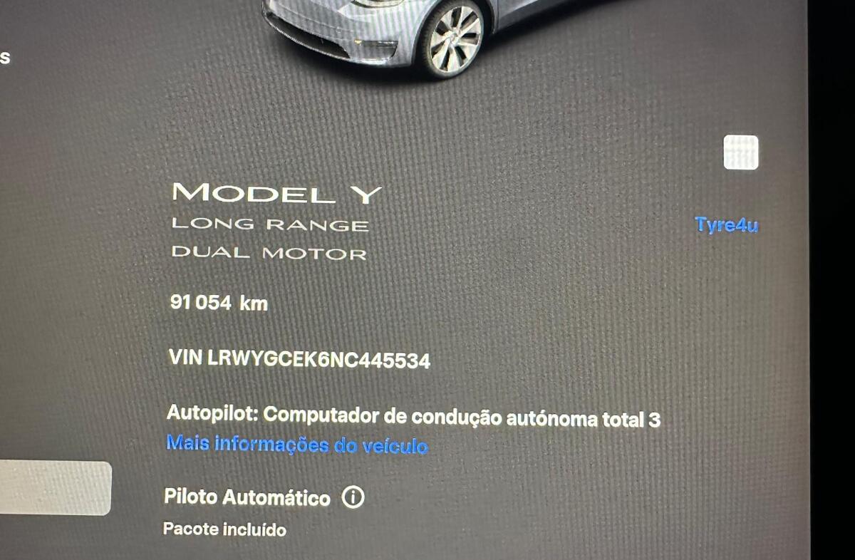 TESLA Model Y Long Range Tração Integral