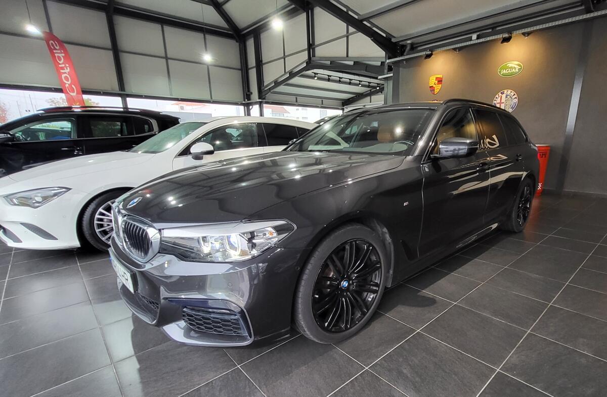 BMW Serie-5 520 d Pack Desportivo M Auto
