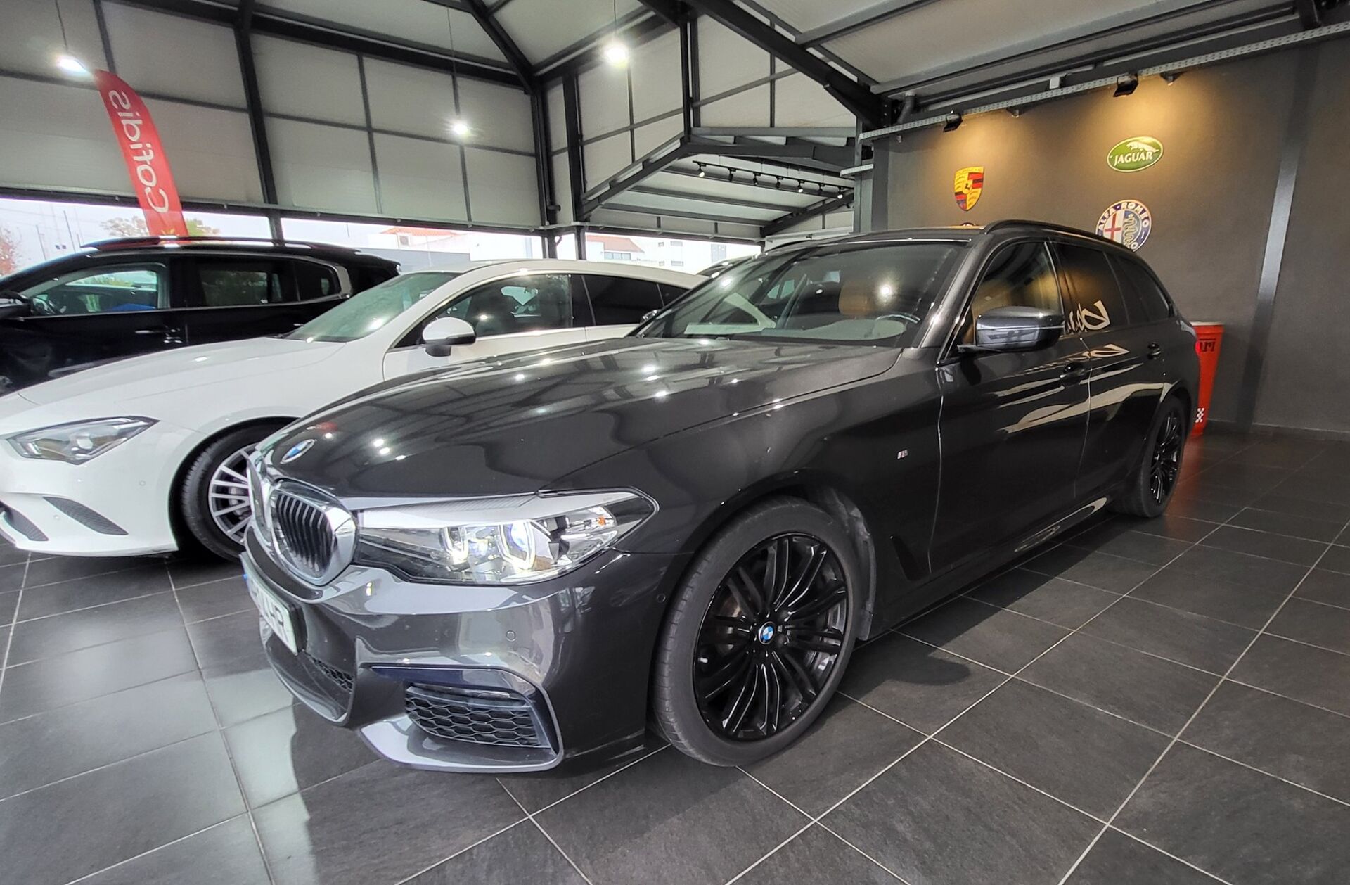 BMW Serie-5 520 d Pack Desportivo M Auto