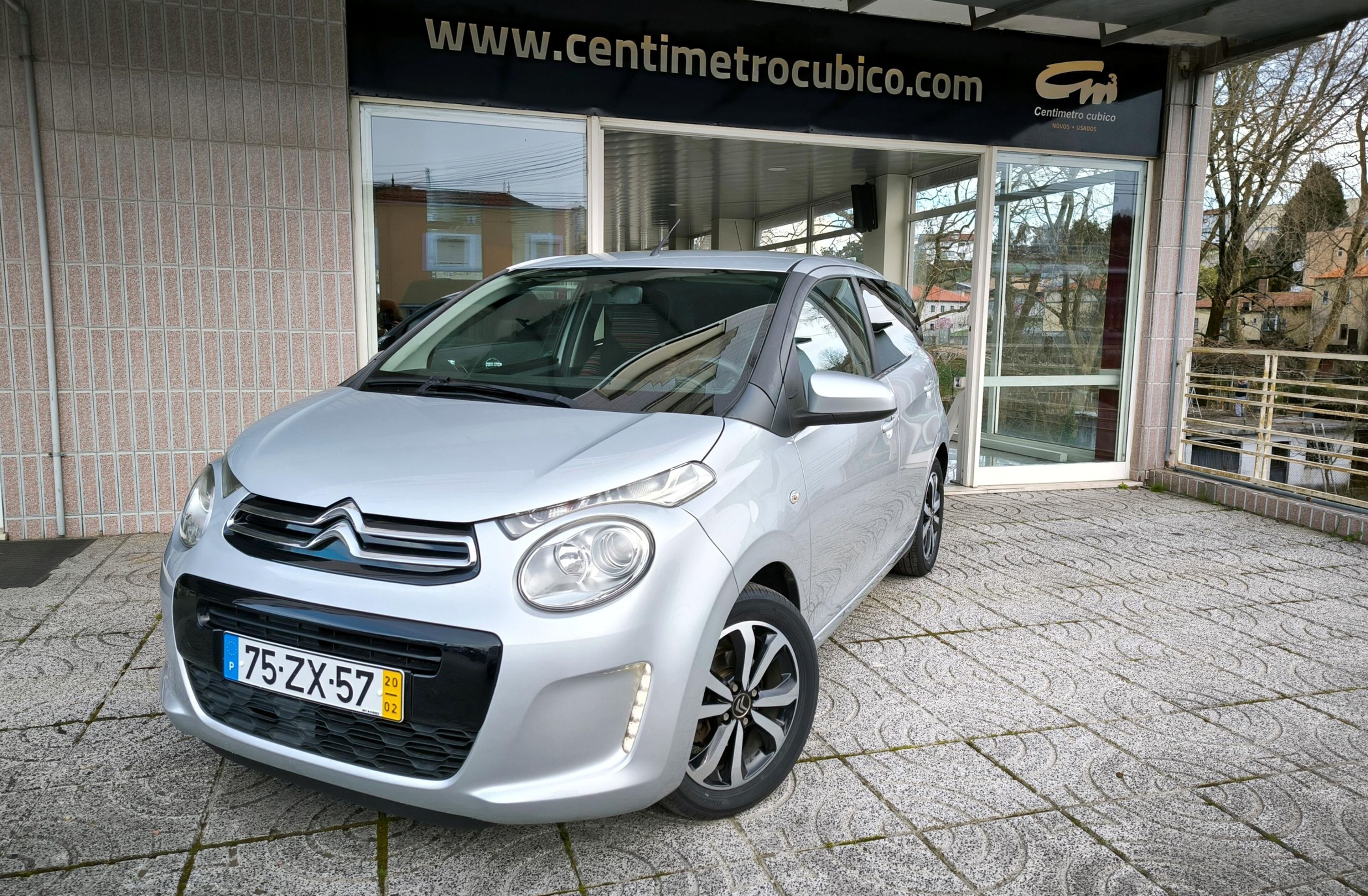 CITROEN C1 1.0 VTi Shine