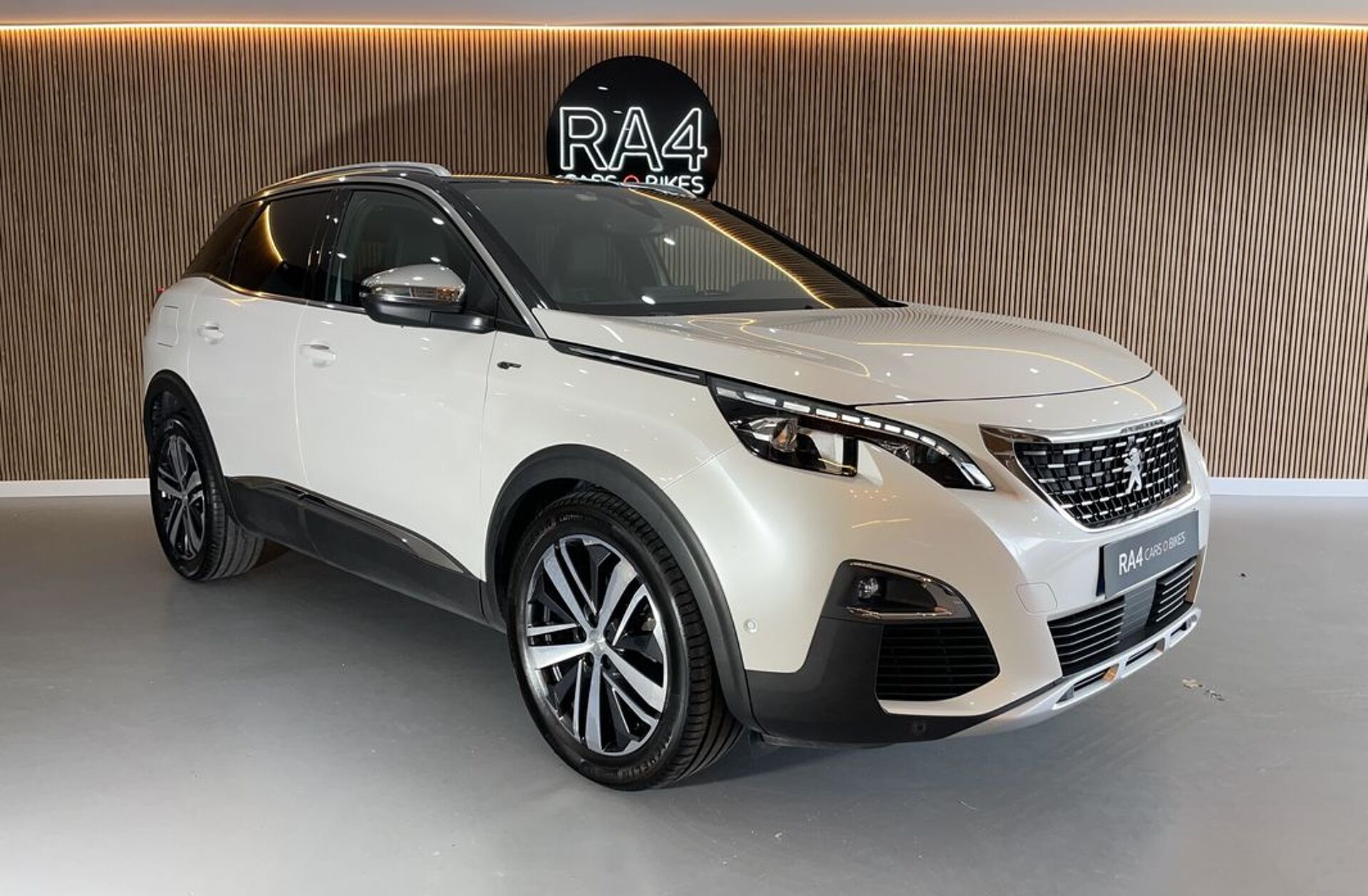 PEUGEOT 3008 2.0 BlueHDi GT EAT8