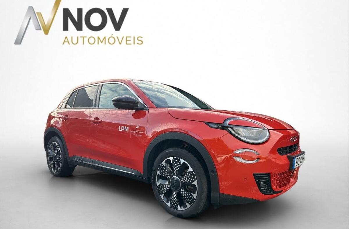 FIAT 600 1.2 Hybrid La Prima