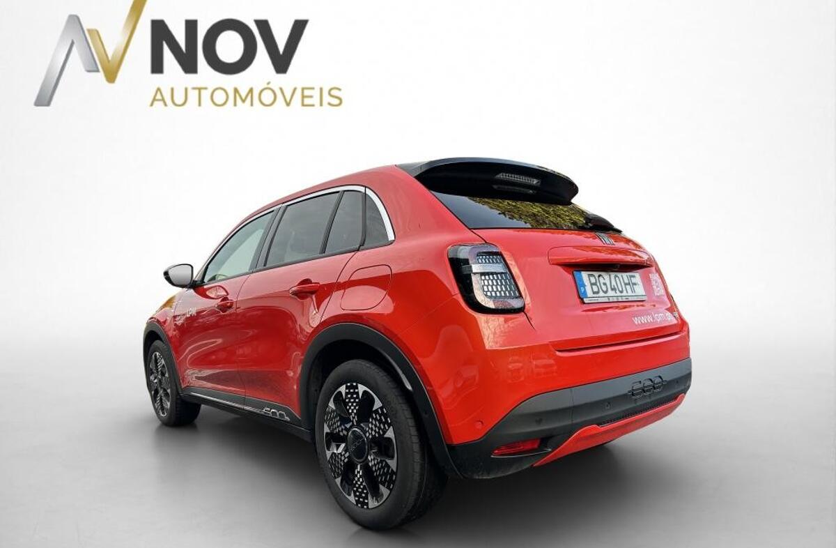 FIAT 600 1.2 Hybrid La Prima