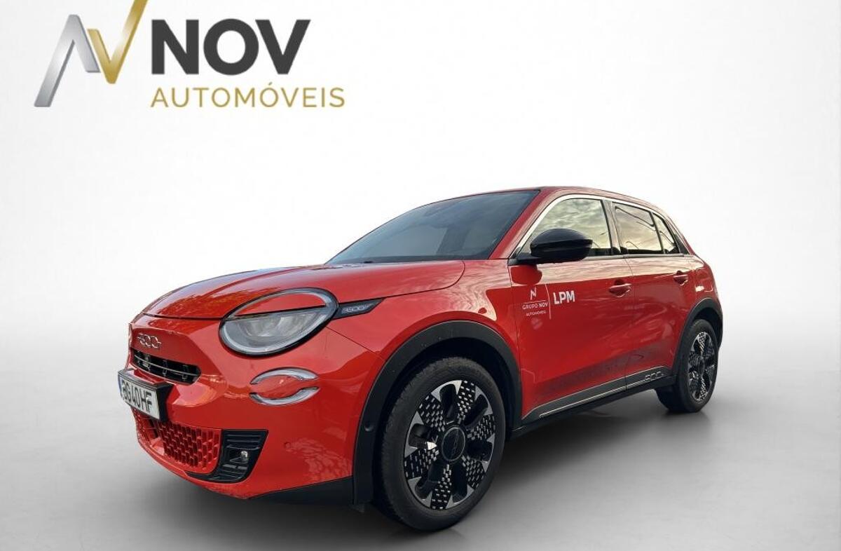 FIAT 600 1.2 Hybrid La Prima