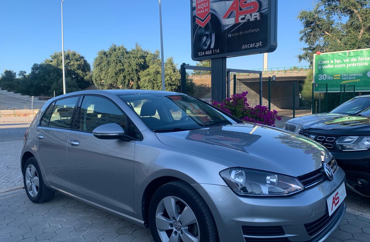 VOLKSWAGEN Golf 1.6 TDi BlueMotion Trendline