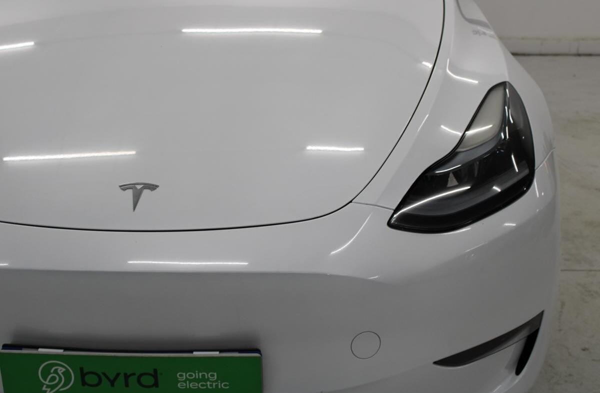 TESLA Model Y Long Range Tração Integral