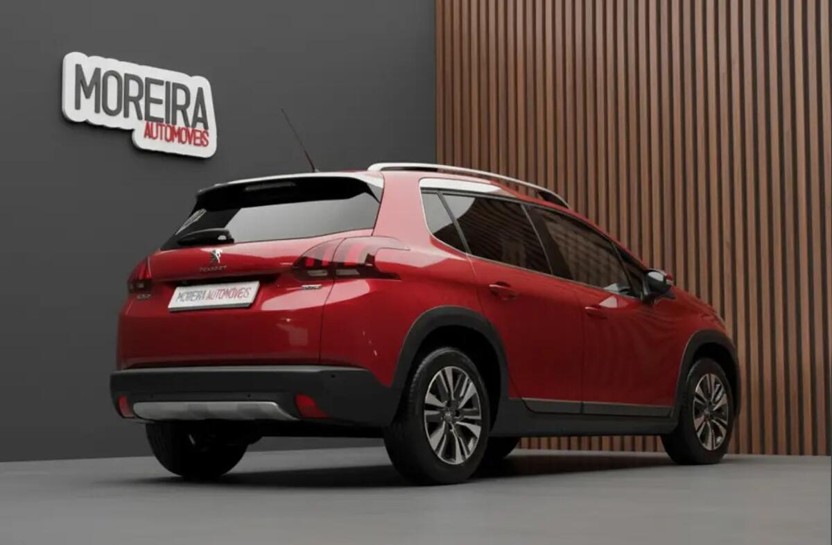 PEUGEOT 2008 1.2 PureTech Allure