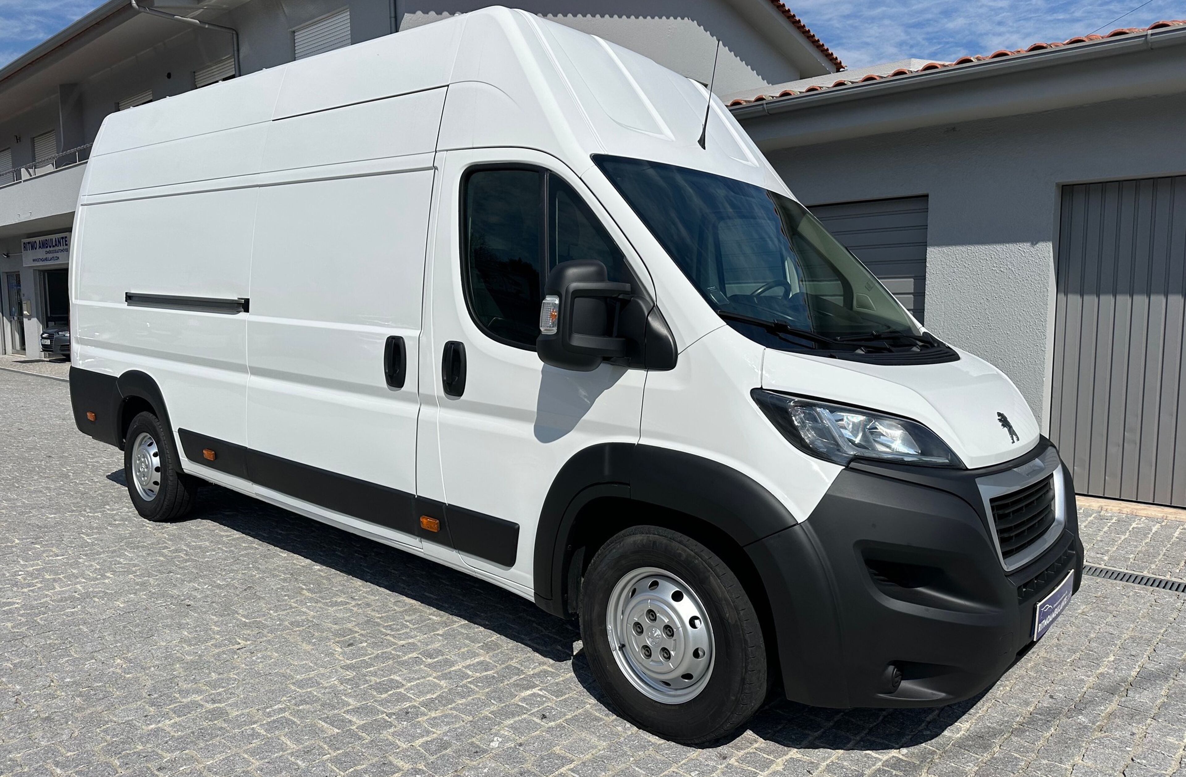 PEUGEOT Boxer 2.0 BlueHDi 435 L4 CD