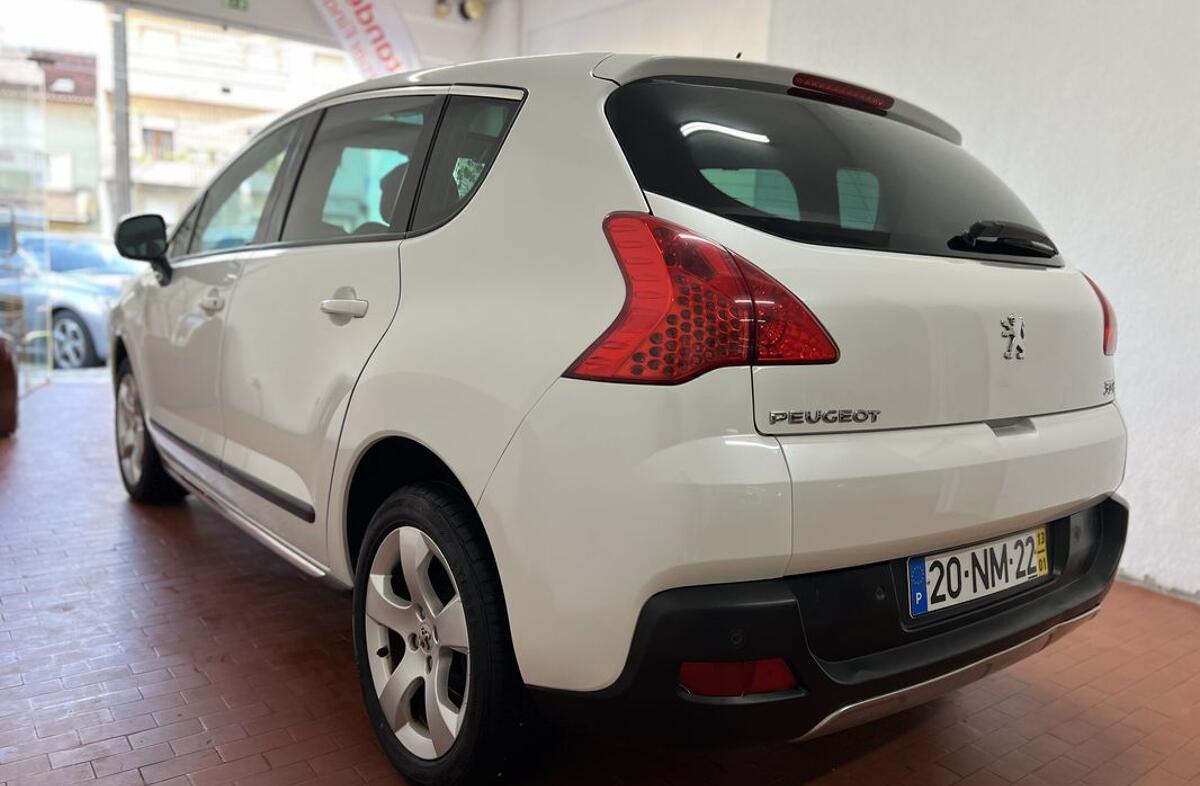 PEUGEOT 3008 1.6 HDi Allure