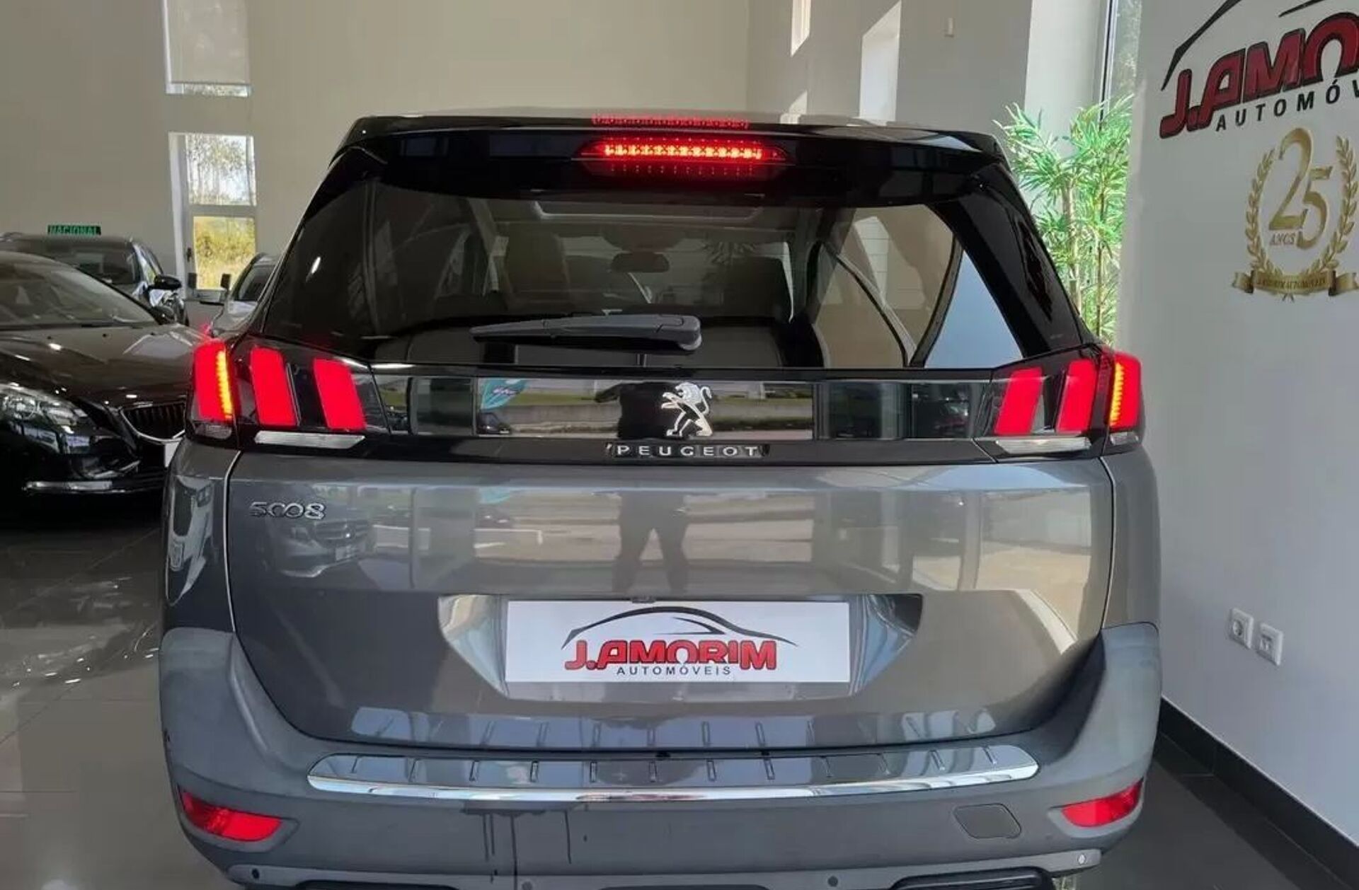 PEUGEOT 5008 1.6 BlueHDi Allure