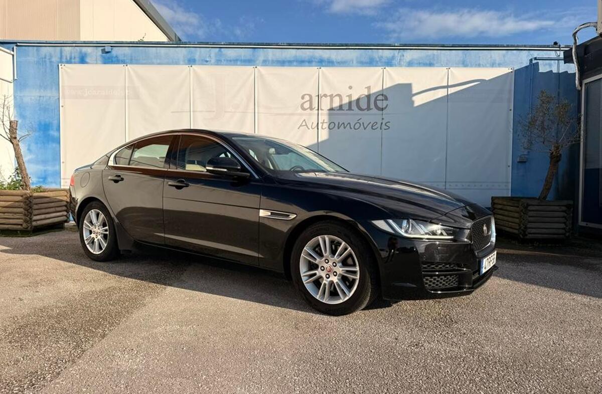 JAGUAR XE 2.0 D Pure