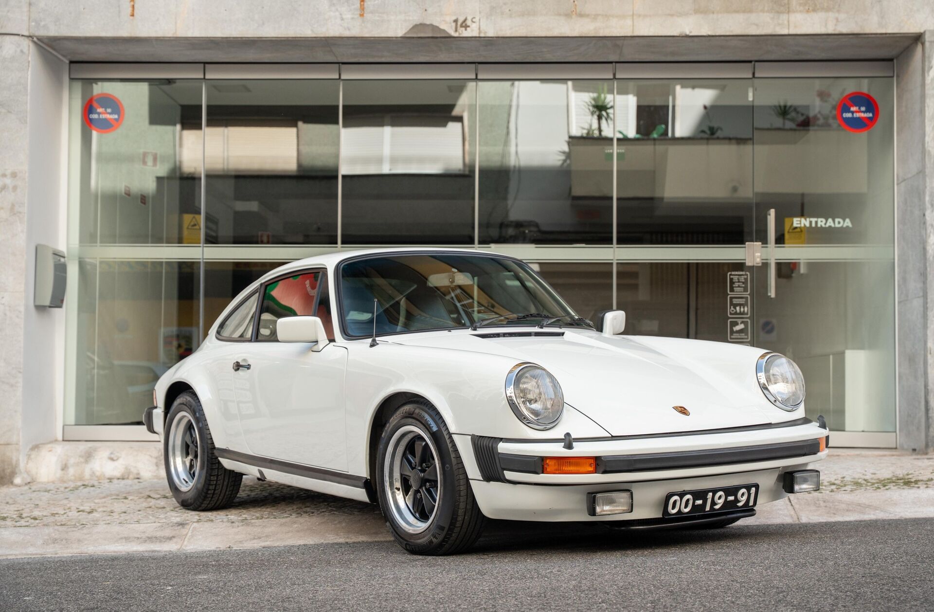 PORSCHE 911 Coupé 3.2 Carrera